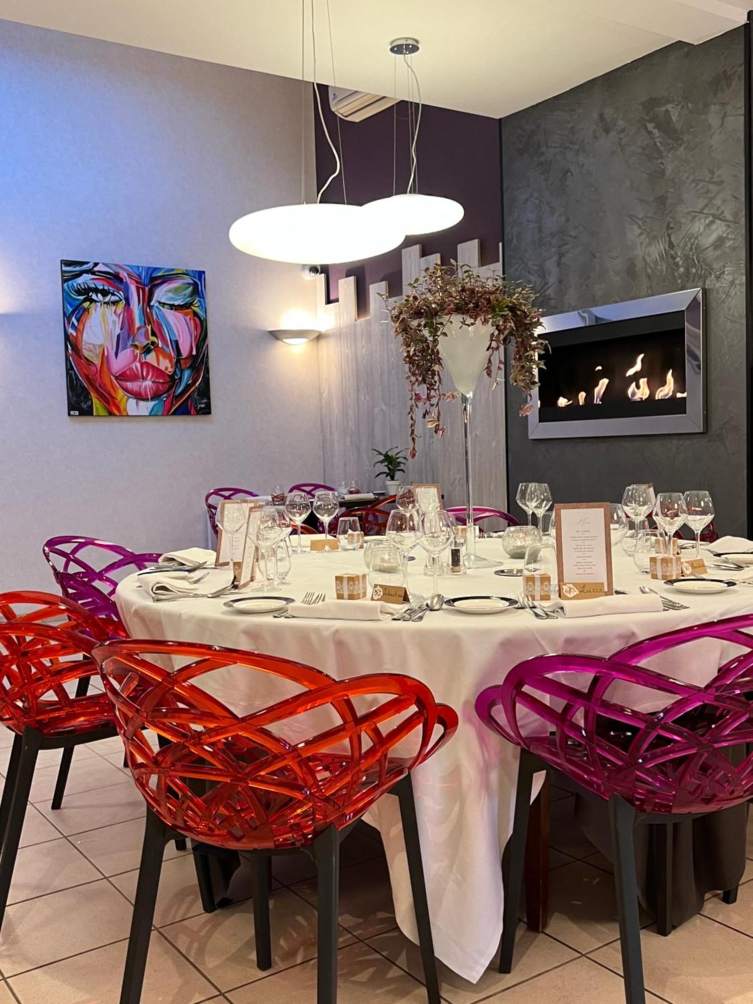 La Glycine Hotel, Spa Et Bien-Etre Бенувіль Екстер'єр фото