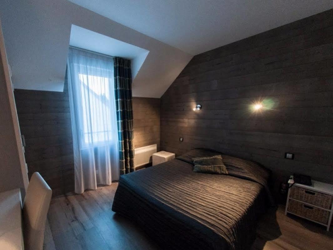 La Glycine Hotel, Spa Et Bien-Etre Бенувіль Екстер'єр фото