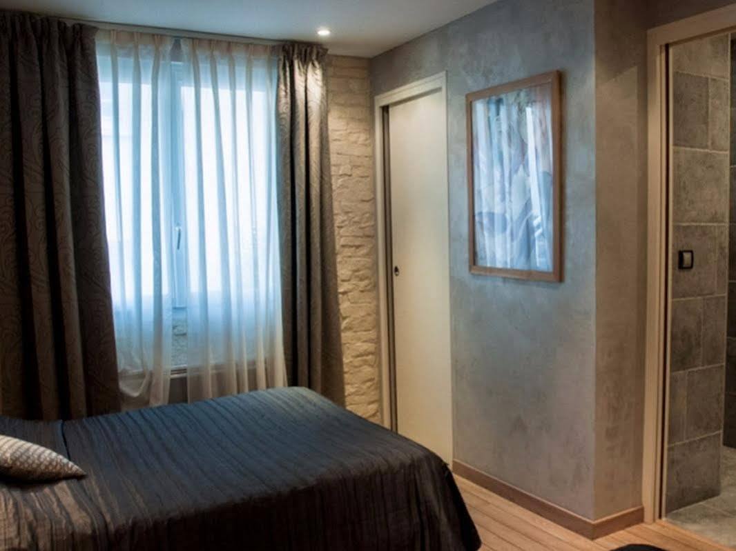La Glycine Hotel, Spa Et Bien-Etre Бенувіль Екстер'єр фото
